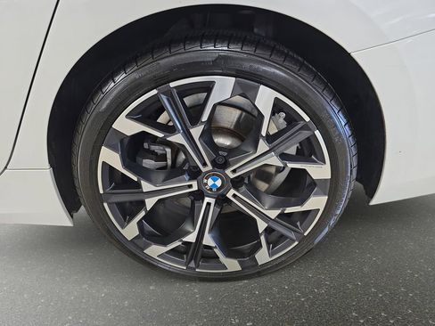 Used 2025 BMW 330i Sedan w/ Convenience Package image 31