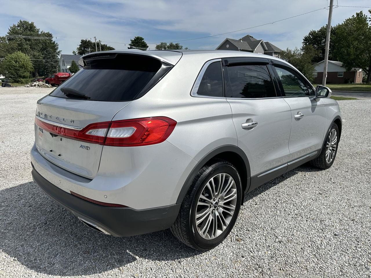 Used 2016 Lincoln MKX Reserve w/ Climate Package AWD/4WD image 8