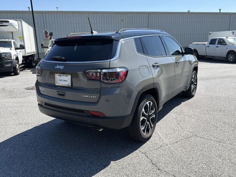 Used 2022 Jeep Compass Limited w/ Sun and Sound Group AWD/4WD image 8