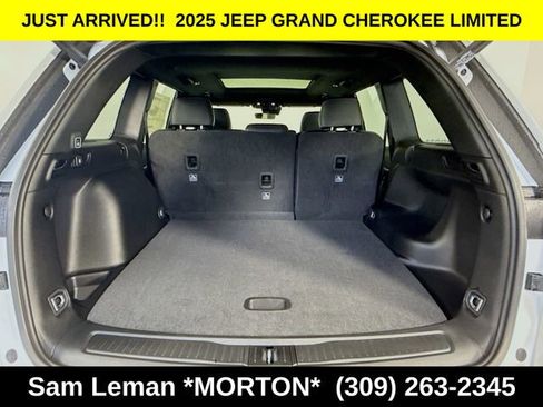 New 2025 Jeep Grand Cherokee Limited w/ Black Appearance Package image 27