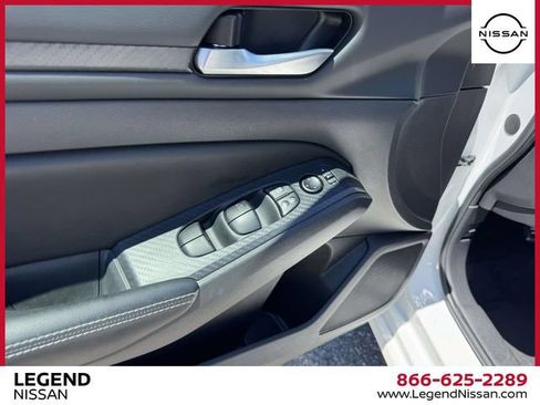 Certified 2024 Nissan Altima 2.5 SV FWD image 14