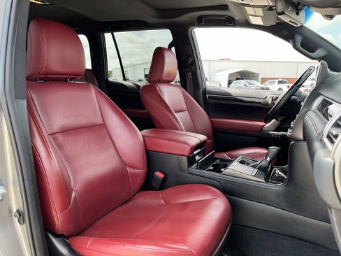 Used 2023 Lexus GX 460 Luxury w/ Accessory Package AWD/4WD image 25