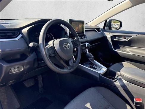 Used 2025 Toyota RAV4 XLE FWD image 8