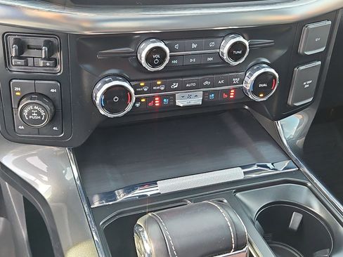 Used 2023 Ford F150 Lariat w/ Equipment Group 502A High image 28