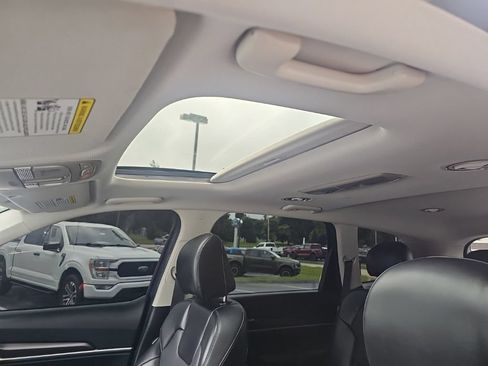 Used 2025 Kia Telluride S FWD image 10