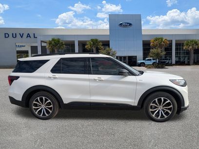 New 2025 Ford Explorer ST-Line w/ Premium Package