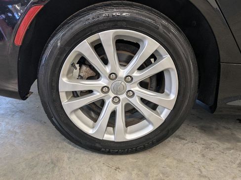 Used 2015 Chrysler 200 Limited image 38