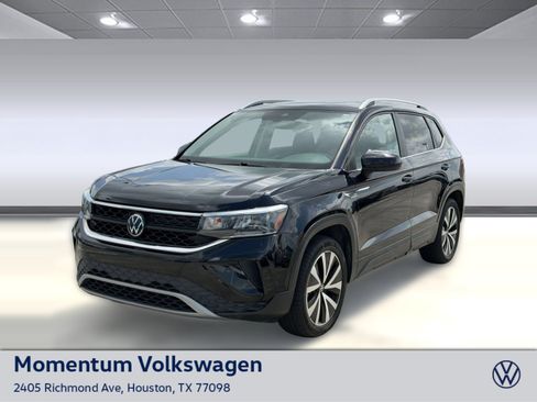 Used 2023 Volkswagen Taos SE AWD/4WD image 1
