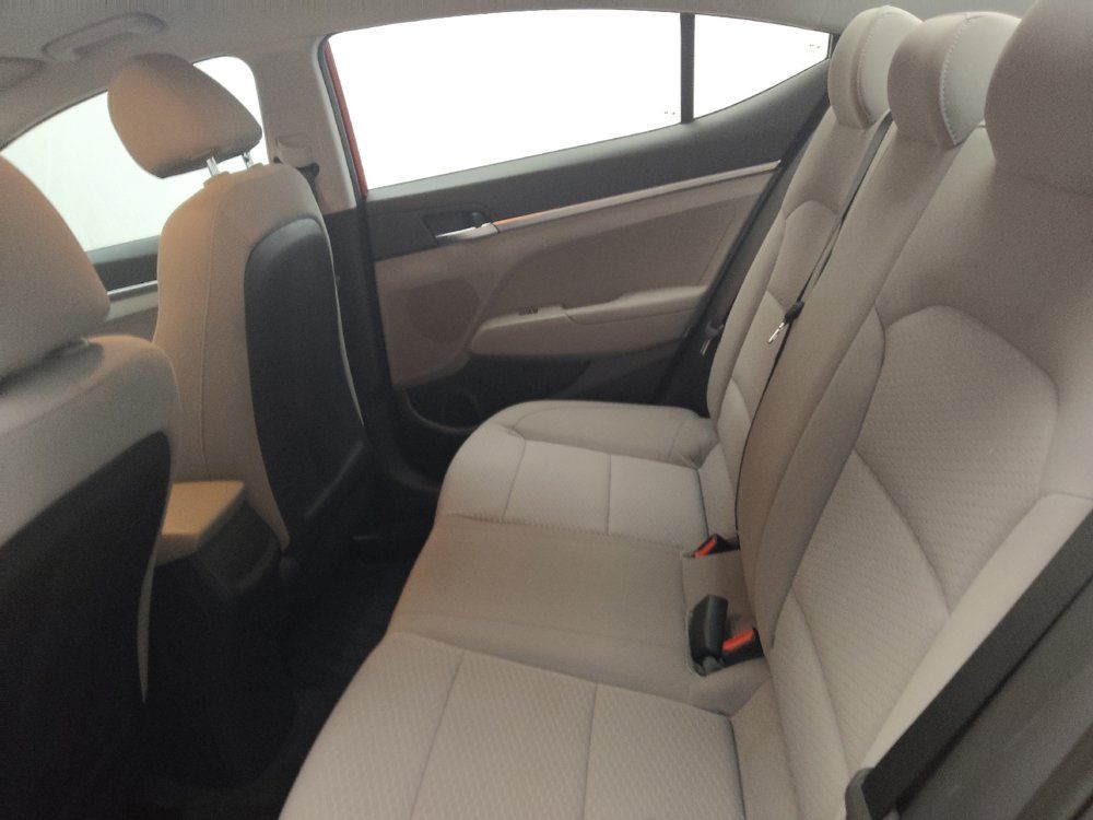 Used 2020 Hyundai Elantra SE FWD image 18