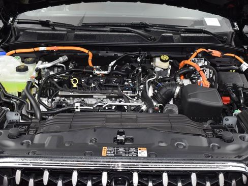 New 2025 Lincoln Corsair Grand Touring image 17