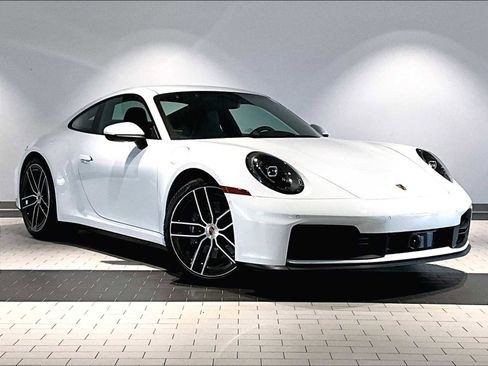 Used 2025 Porsche 911 Carrera image 12