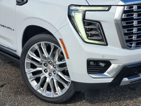 New 2026 GMC Yukon XL Denali w/ Denali Reserve Package image 6