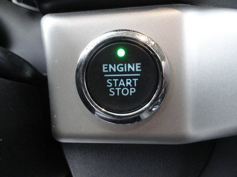 Used 2023 Ford Expedition Max XLT image 19