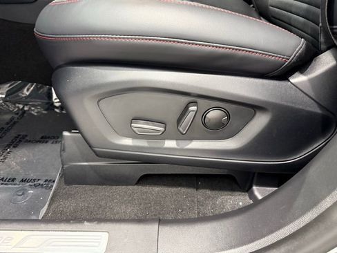 New 2026 Ford Explorer ST-Line w/ ST-Line Street Pack image 14