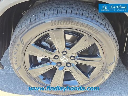 Certified 2025 Honda Pilot Black Edition image 12