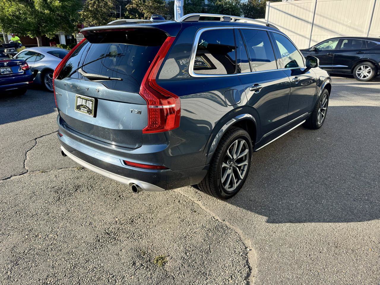Used 2018 Volvo XC90 T5 Momentum w/ Convenience Package AWD/4WD image 6