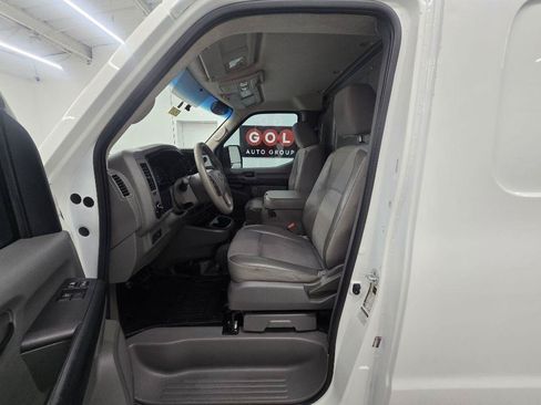 Used 2019 Nissan NV 2500 SV RWD image 9