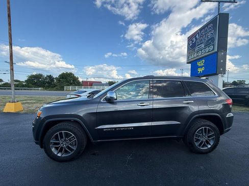 Used 2017 Jeep Grand Cherokee Limited AWD/4WD image 7
