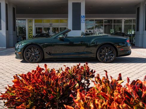 Used 2022 Bentley Continental GT Speed image 9