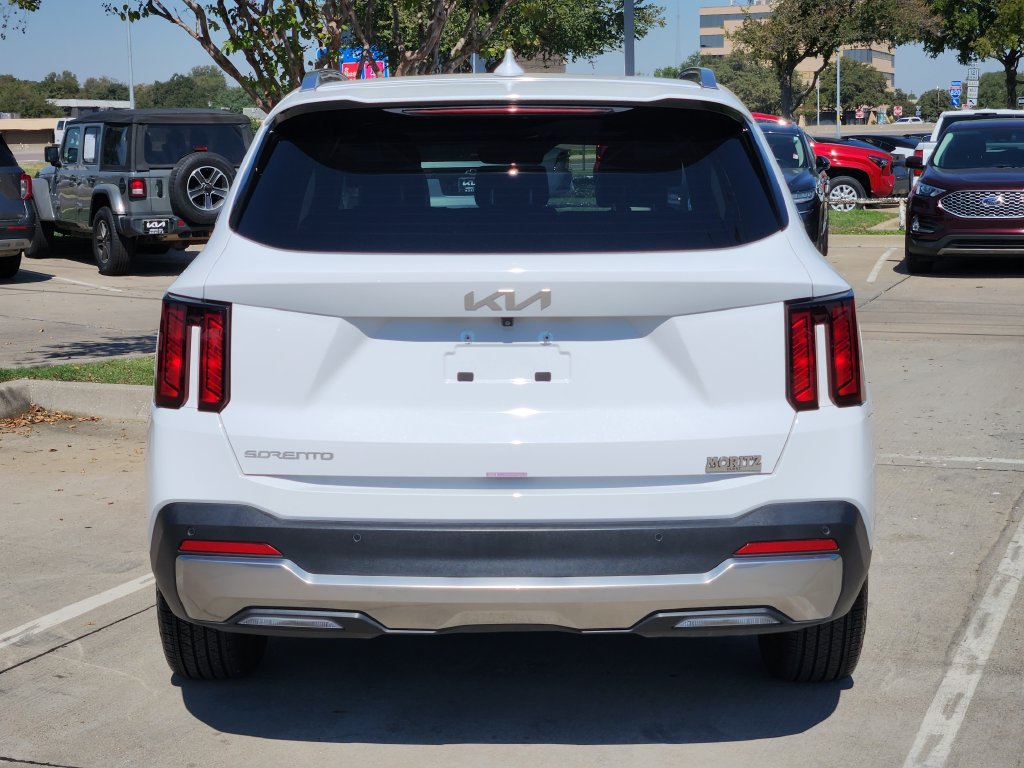Used 2025 Kia Sorento S w/ Panoramic Sunroof Package FWD image 12