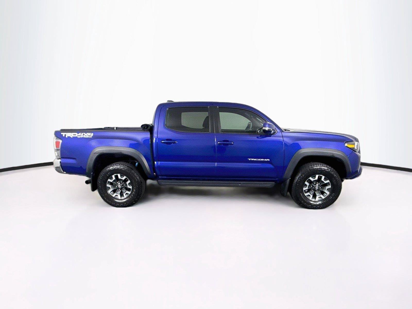 Certified 2023 Toyota Tacoma TRD Off-Road AWD/4WD image 9
