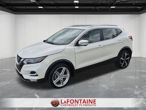 Used 2022 Nissan Rogue Sport SL w/ Premium Package AWD/4WD image 1