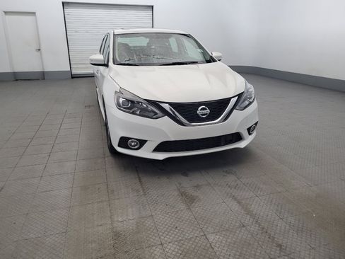 Used 2019 Nissan Sentra SR w/ Premium Package (SR) FWD image 14