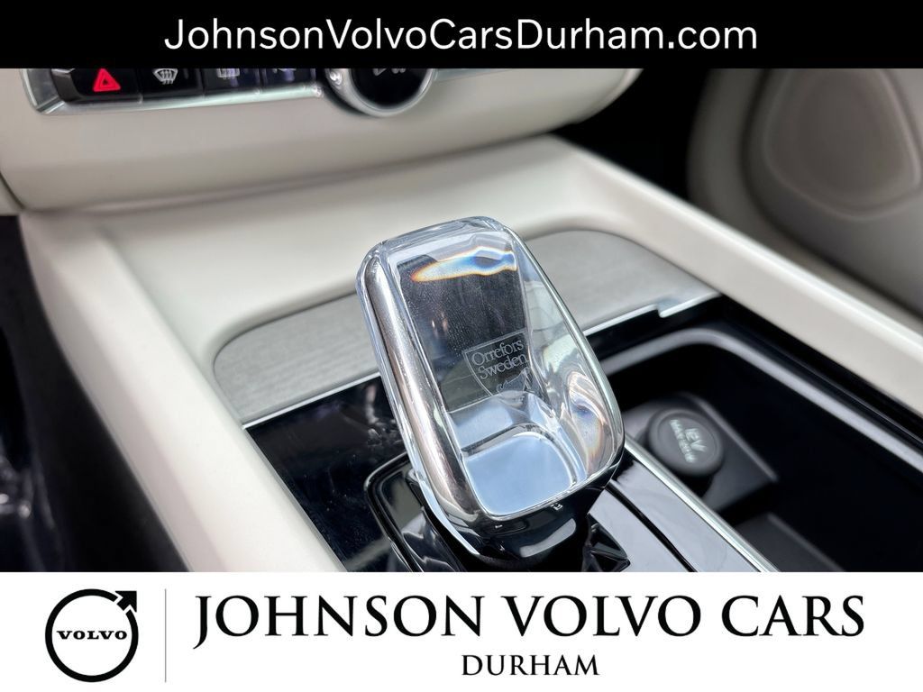 Used 2024 Volvo XC60 T8 Ultimate w/ Protection Package Premier AWD/4WD image 23