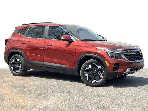 New 2026 Kia Seltos S FWD image 2