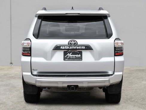 Used 2015 Toyota 4Runner Trail AWD/4WD image 9