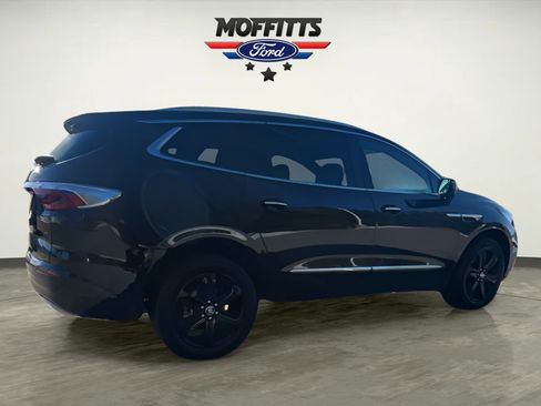 Used 2024 Buick Enclave Essence w/ Sport Touring Edition image 5