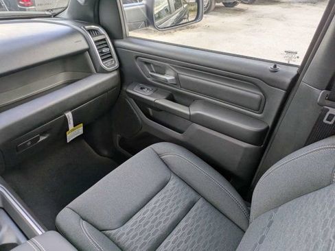 New 2026 RAM 1500 Express AWD/4WD image 16