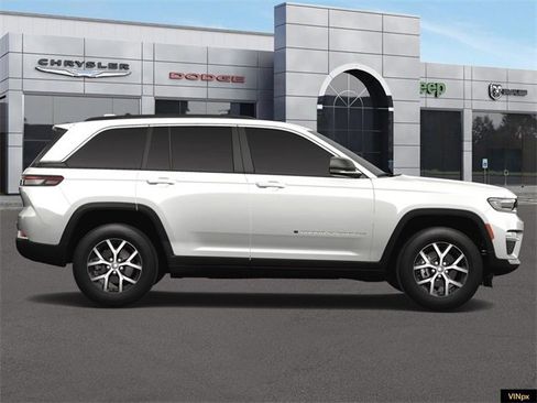 New 2025 Jeep Grand Cherokee Limited image 9