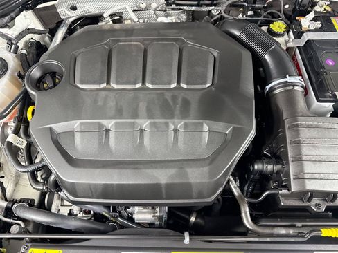 Used 2024 Volkswagen GTI SE FWD image 43