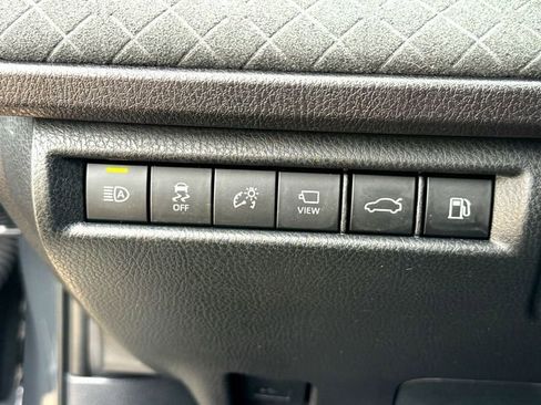 Used 2025 Toyota Camry XLE image 14