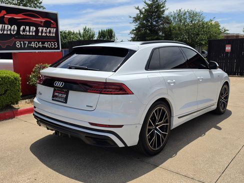 Used 2019 Audi Q8 Prestige w/ Luxury Package AWD/4WD image 8