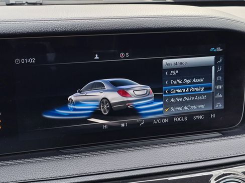 Used 2020 Mercedes-Benz S 560 4MATIC Sedan image 40