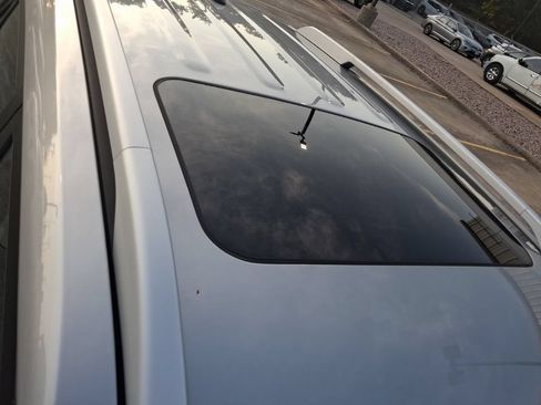 Used 2025 Hyundai Venue SEL FWD image 7