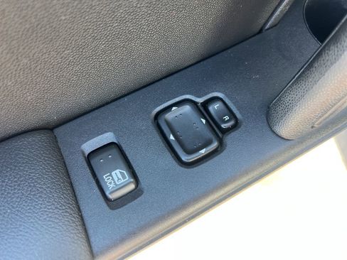 Used 2014 MAZDA MX-5 Miata Sport image 10