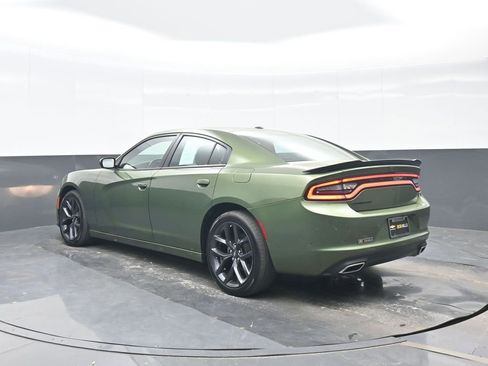 Used 2022 Dodge Charger SXT w/ Driver Convenience Group image 4