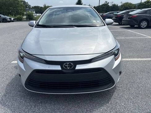 Certified 2025 Toyota Corolla LE FWD image 2