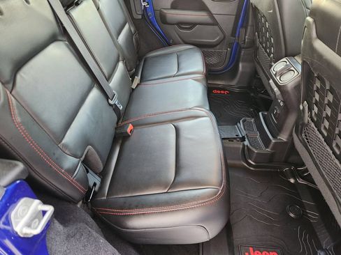 Used 2020 Jeep Wrangler Unlimited Rubicon AWD/4WD image 32