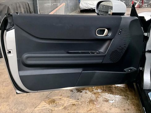 Used 2025 MINI Cooper 2-Door Hardtop image 25