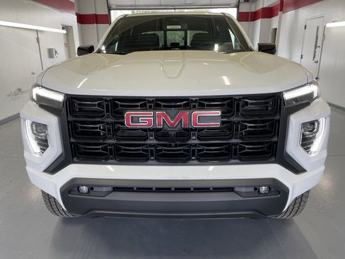 New 2026 GMC Canyon Elevation w/ Convenience Package image 2