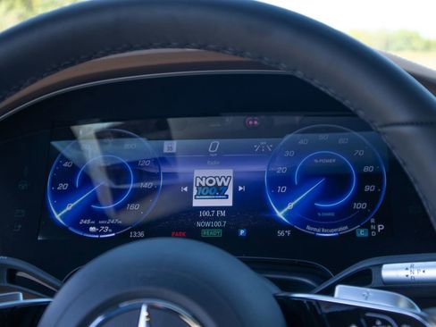 Used 2023 Mercedes-Benz EQS 580 580 image 23