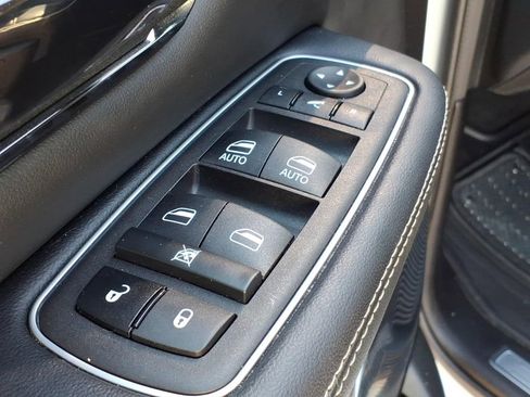 Used 2024 RAM 1500 Limited AWD/4WD image 12