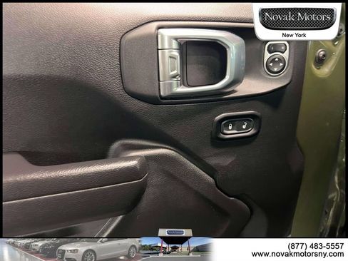Used 2023 Jeep Wrangler Unlimited Sport w/ Sun And Sound Package AWD/4WD image 17