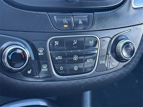 Used 2024 Chevrolet Malibu LT image 14