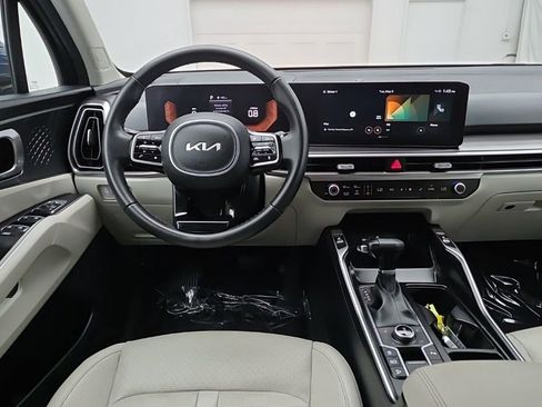 Used 2025 Kia Sorento S w/ Panoramic Sunroof Package AWD/4WD image 16