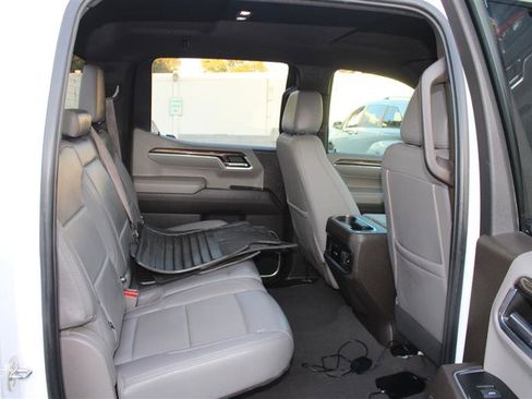 Used 2023 Chevrolet Silverado 1500 LT AWD/4WD image 14